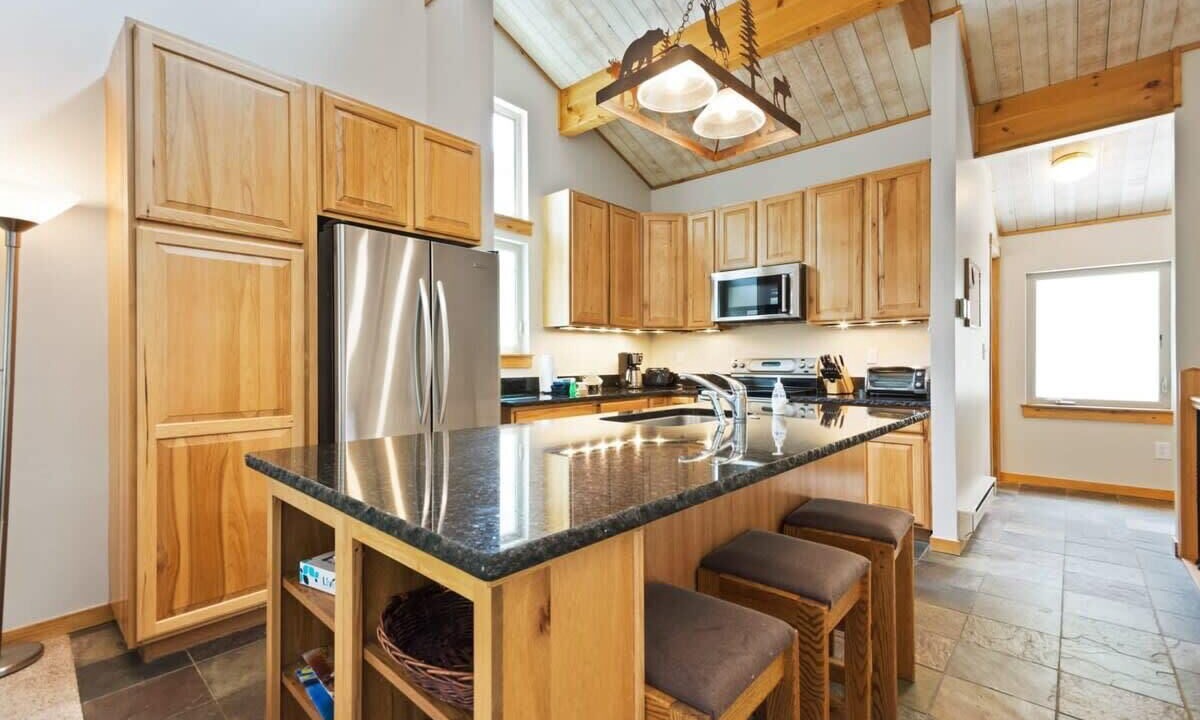 Photo of Kitchen in Peak 9