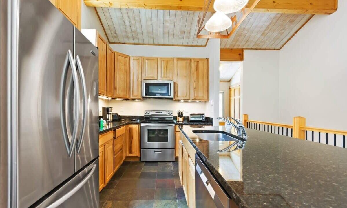 Photo of Kitchen in Peak 9