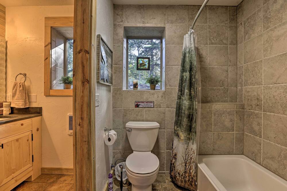 Photo of Bathroom in Indian Mountain