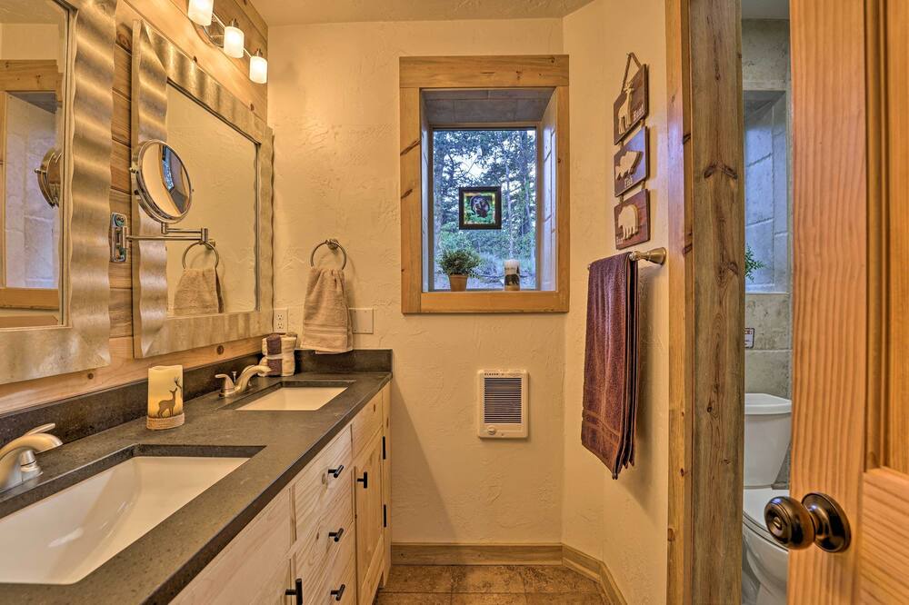 Photo of Bathroom in Indian Mountain