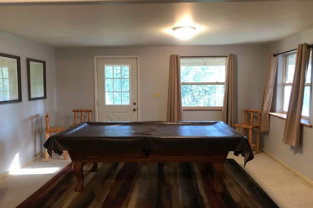 Photo of Bedroom in Crystal Lake