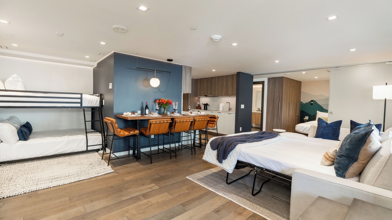 Photo of Livingroom in Vail