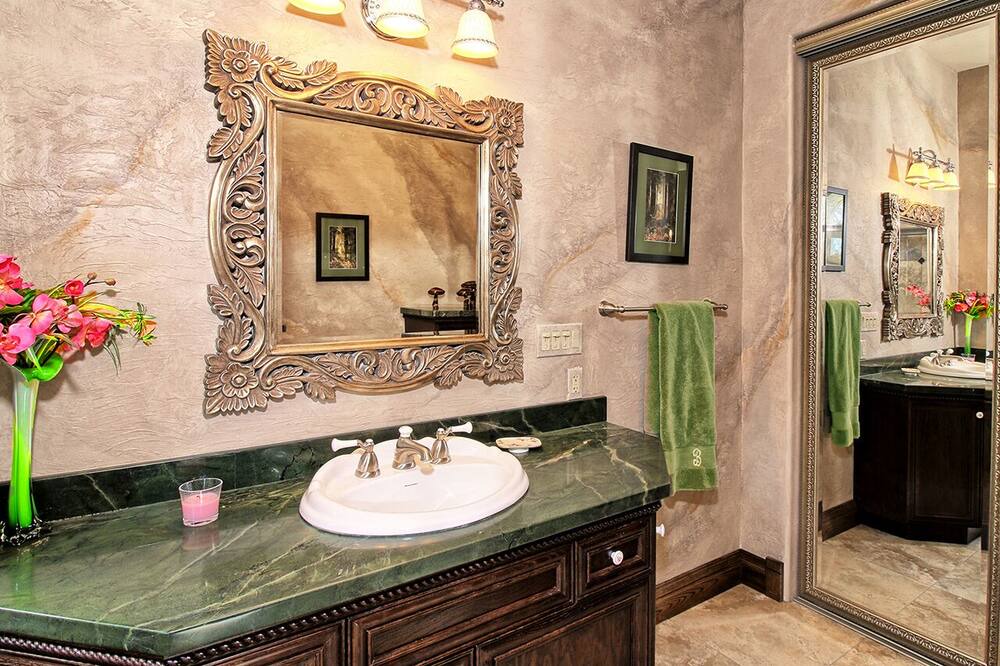 Photo of Bathroom in Mesa