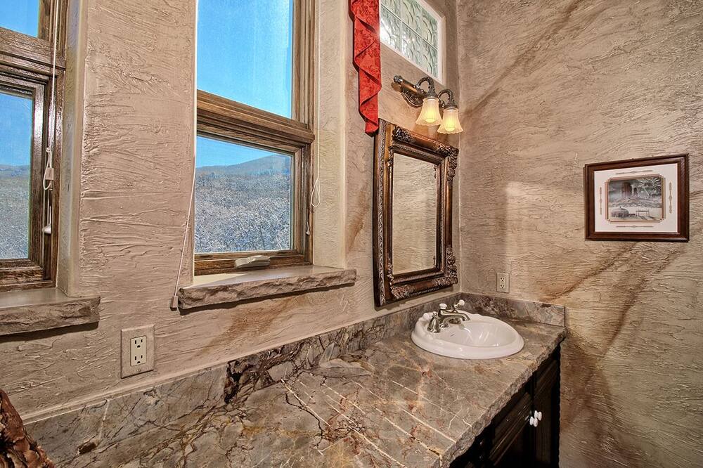 Photo of Bathroom in Mesa