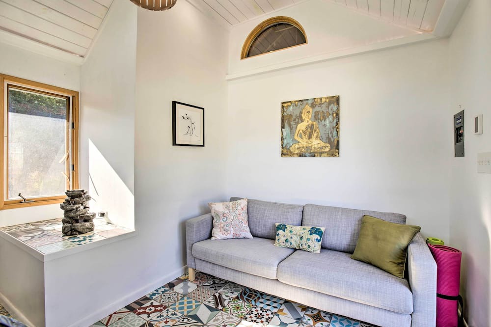 Photo of Bedroom in Idledale