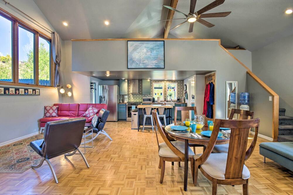 Photo of Livingroom in Idledale