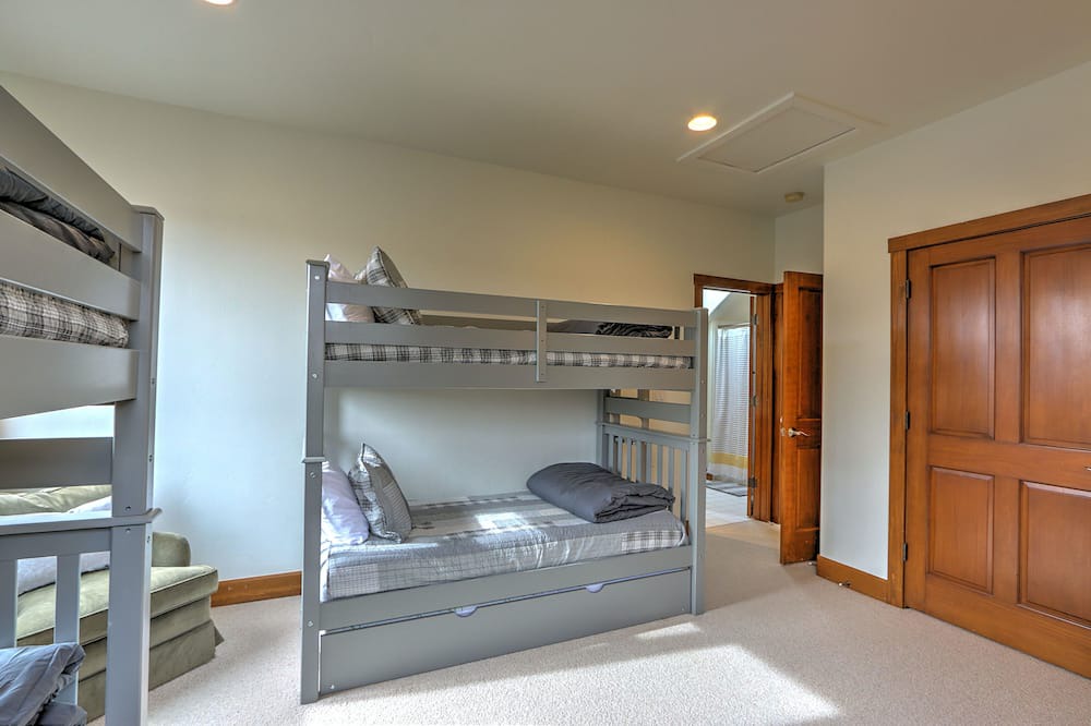 Photo of Bedroom in Carbondale
