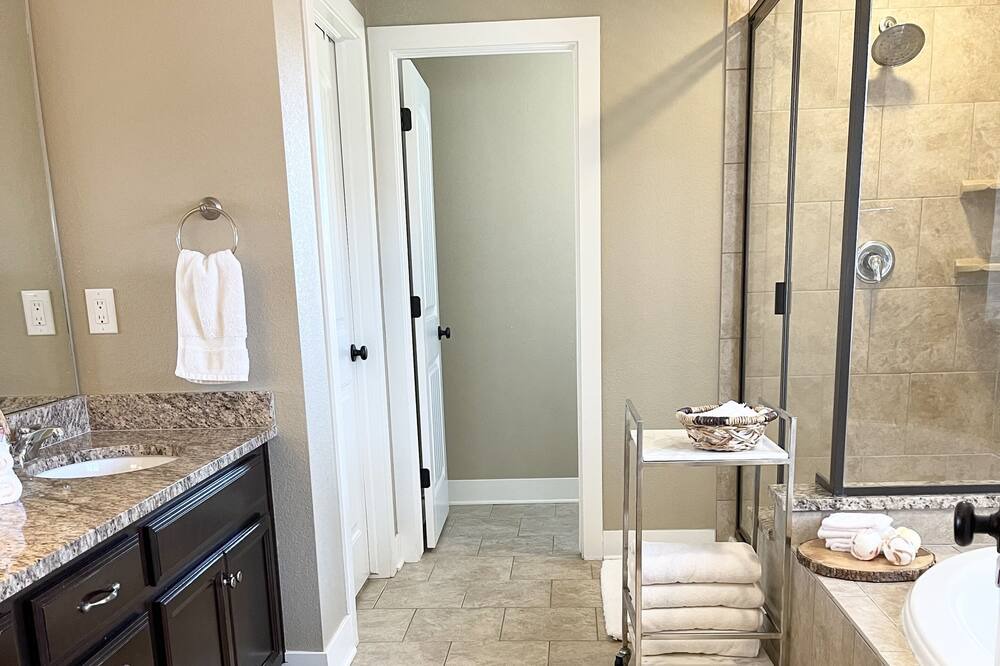 Photo of Bathroom in Parker