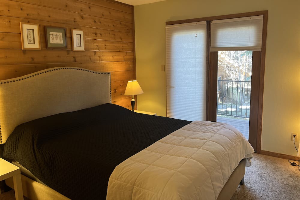 Photo of Bedroom in Evergreen