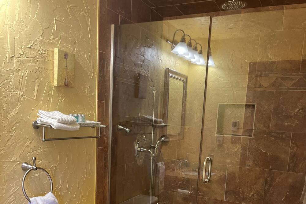 Photo of Bathroom in Evergreen