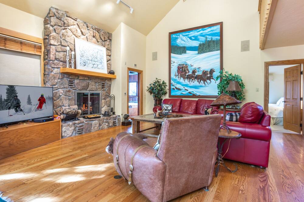 Photo of Livingroom in Beaver Creek