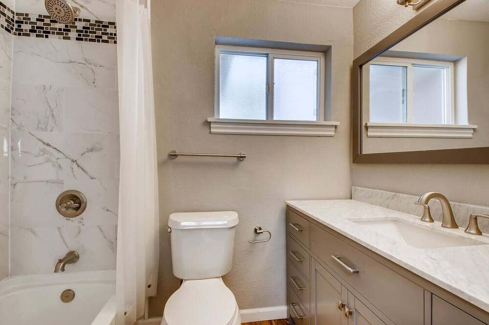 Photo of Bathroom in Bel Aire