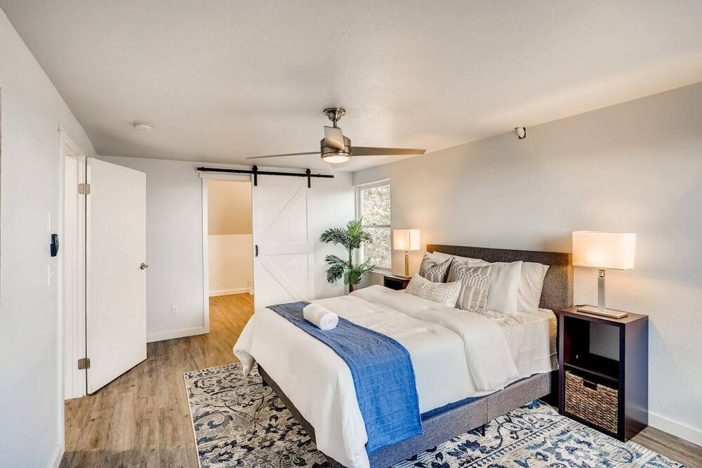 Photo of Bedroom in Coal Creek Canyon