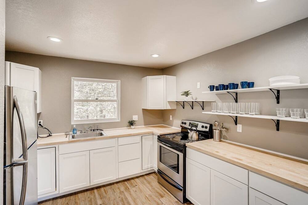 Photo of Kitchen in Coal Creek Canyon