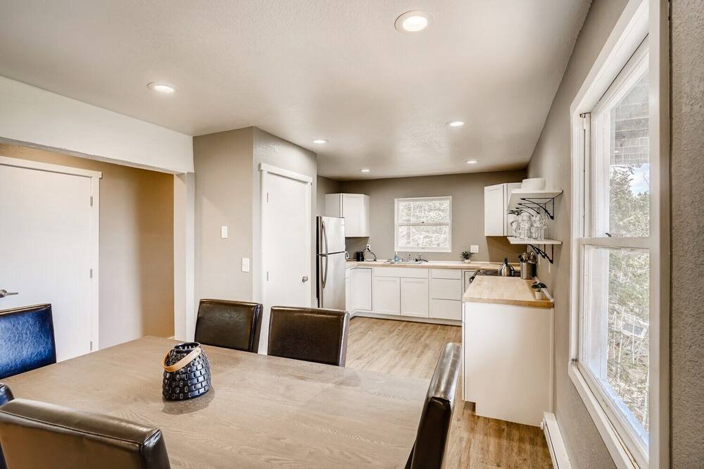 Photo of Kitchen in Coal Creek Canyon