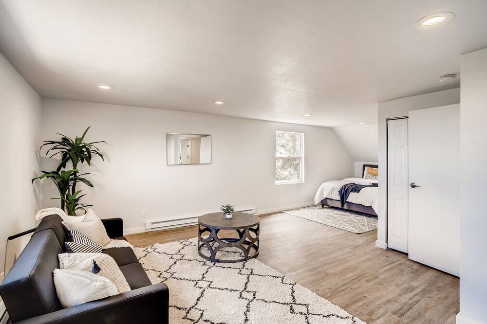 Photo of Livingroom in Coal Creek Canyon