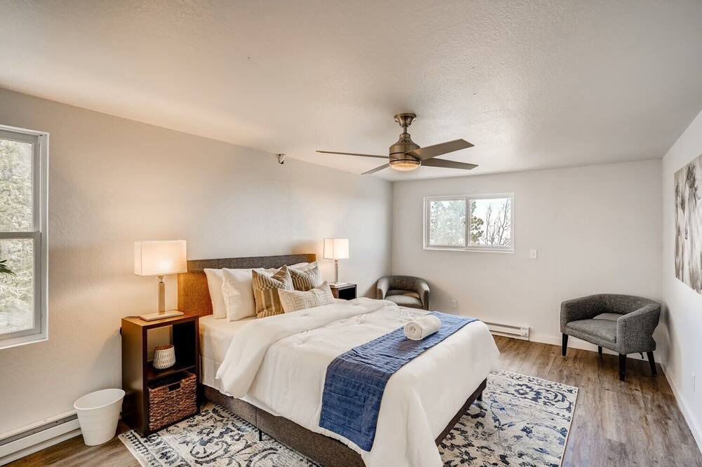 Photo of Bedroom in Coal Creek Canyon