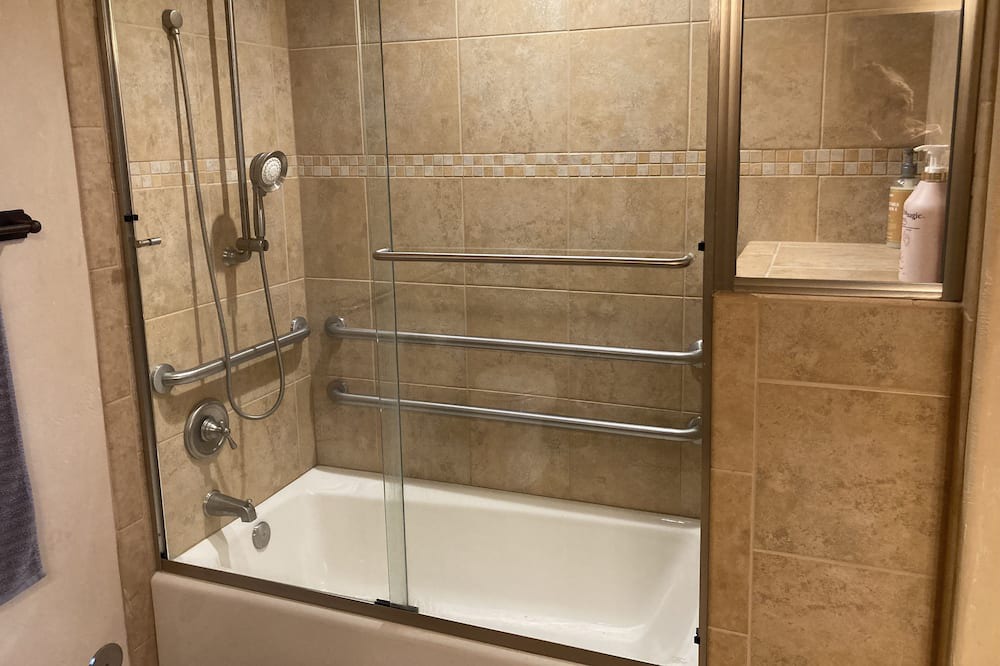 Photo of Bathroom in Marvel