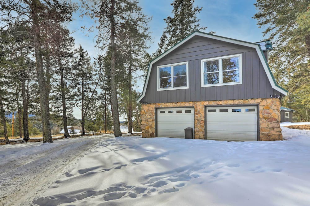 Photo of Outdoor in Evergreen Meadows