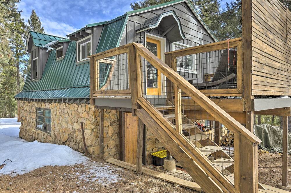 Photo of Outdoor in Evergreen Meadows