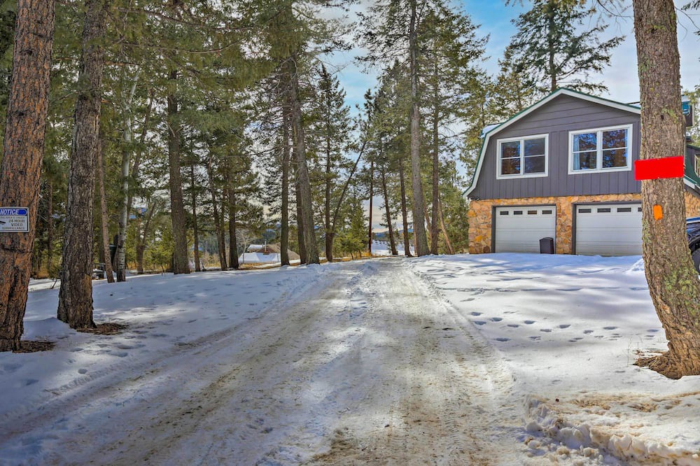 Photo of Outdoor in Evergreen Meadows