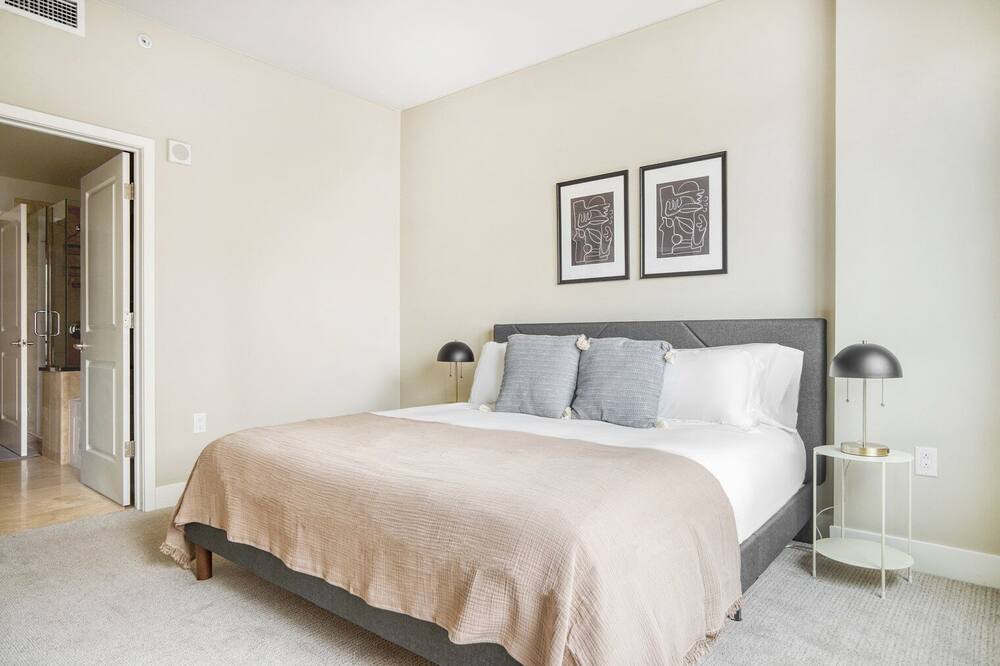 Photo of Bedroom in Cherry Creek