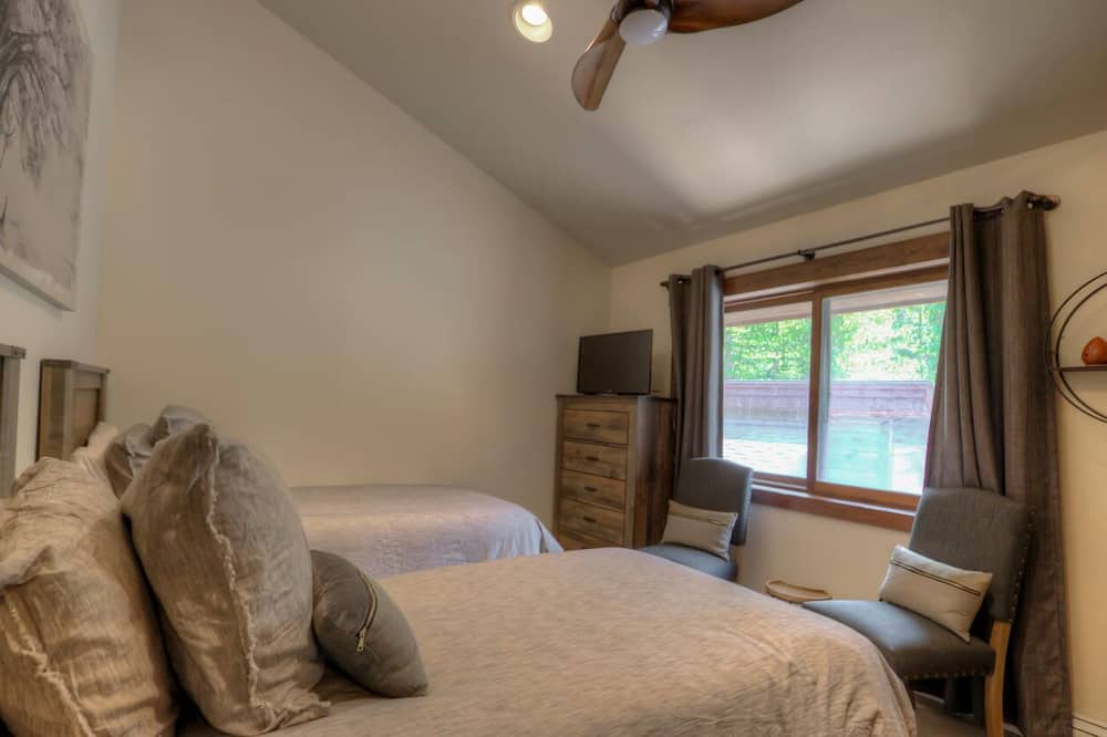 Photo of Bedroom in Breckenridge Heights