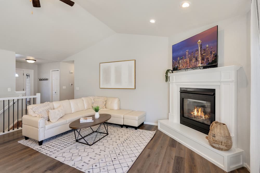Photo of Livingroom in Mead