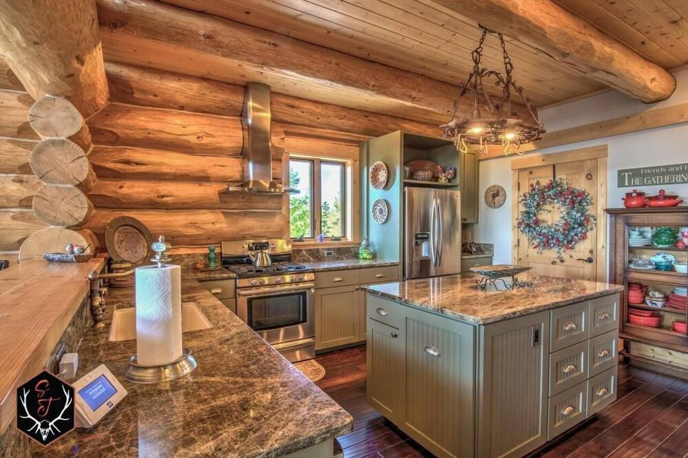 Photo of Kitchen in Park County