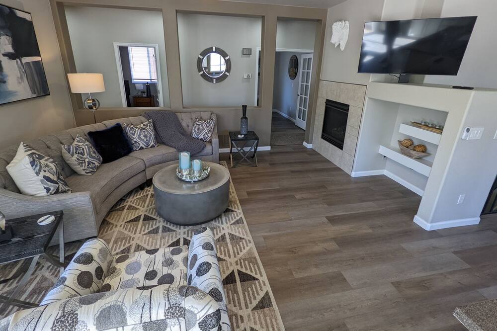Photo of Livingroom in Gleneagle
