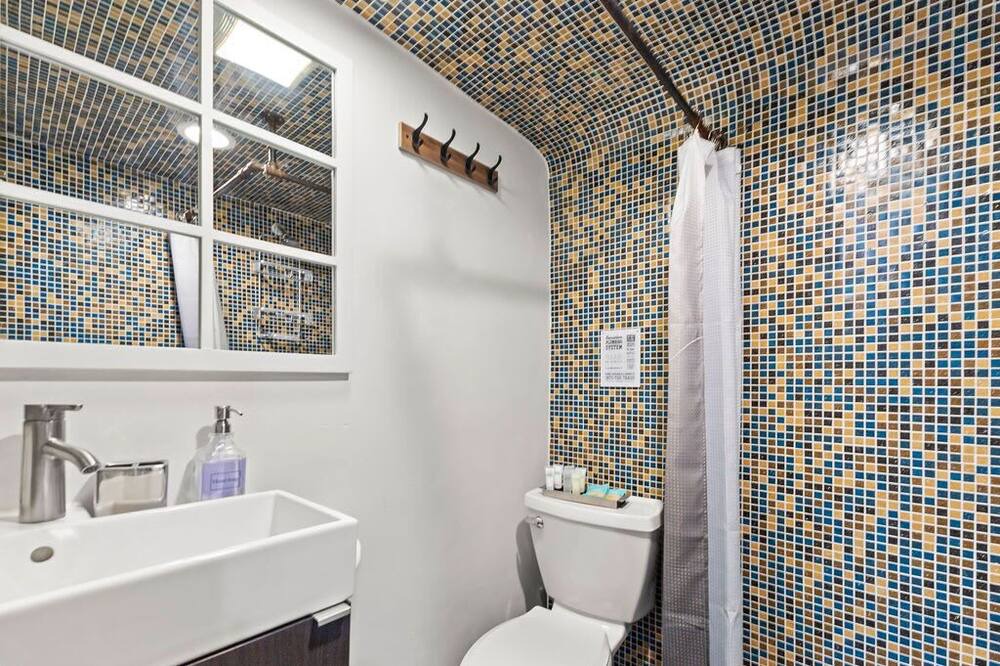 Photo of Bedroom in Barths