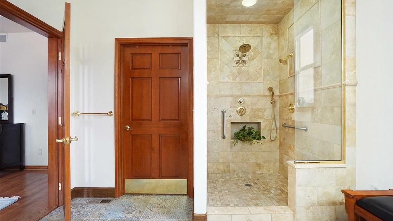 Photo of Bathroom in Ken Caryl