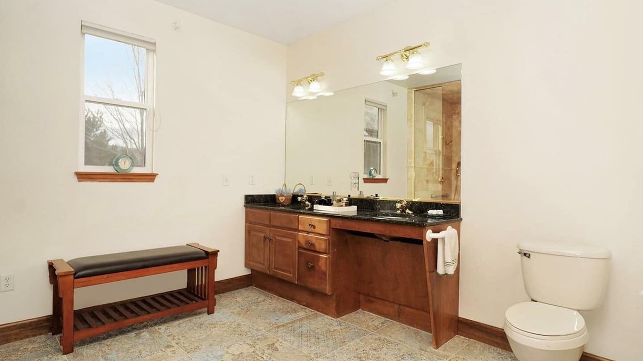 Photo of Bathroom in Ken Caryl