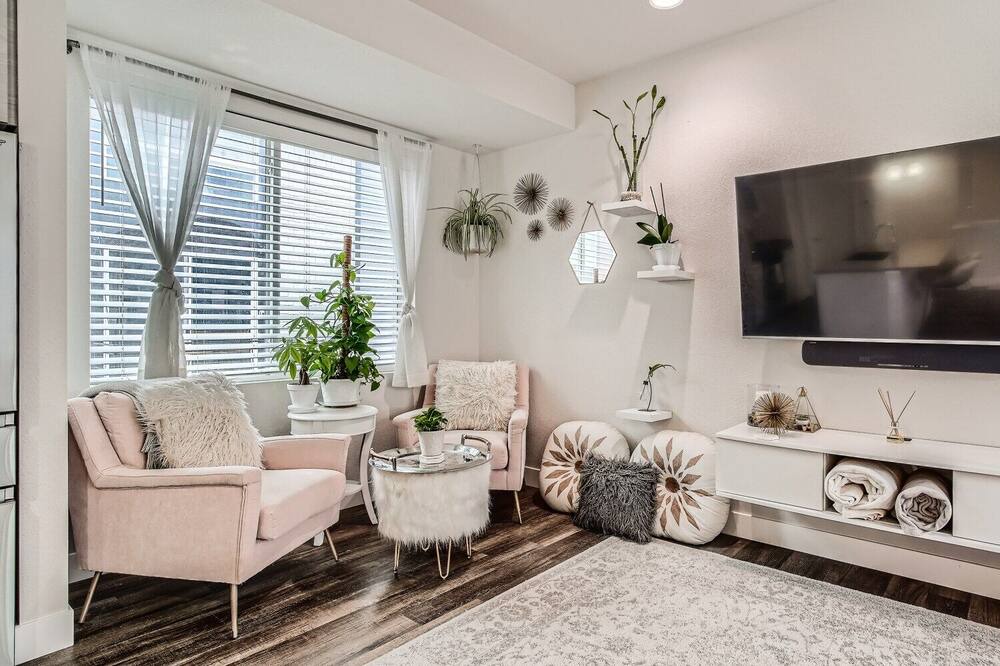 Photo of Livingroom in Lakewood