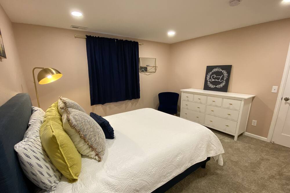 Photo of Bedroom in Northeast Park Hill