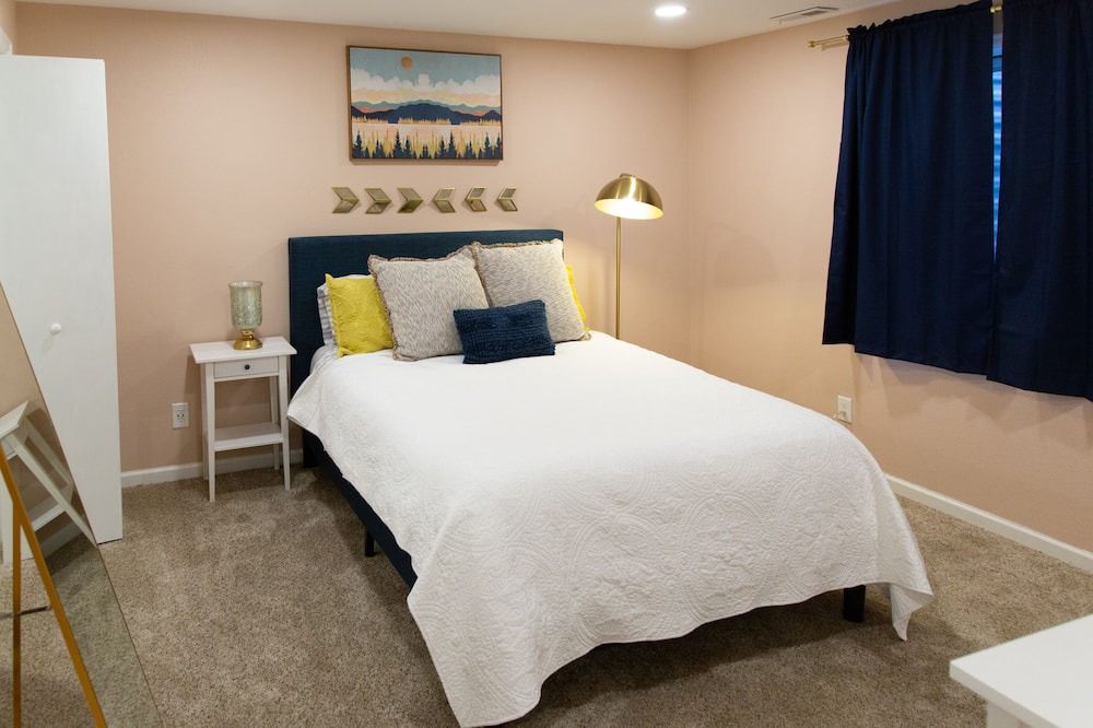Photo of Bedroom in Northeast Park Hill