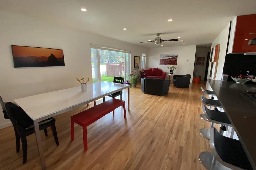 Photo of Livingroom in Old North Boulder
