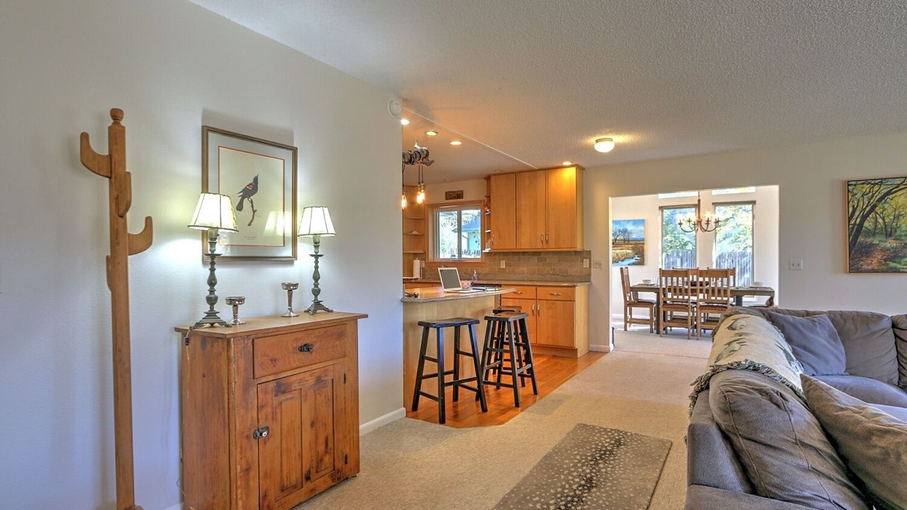 Photo of Livingroom in Carbondale