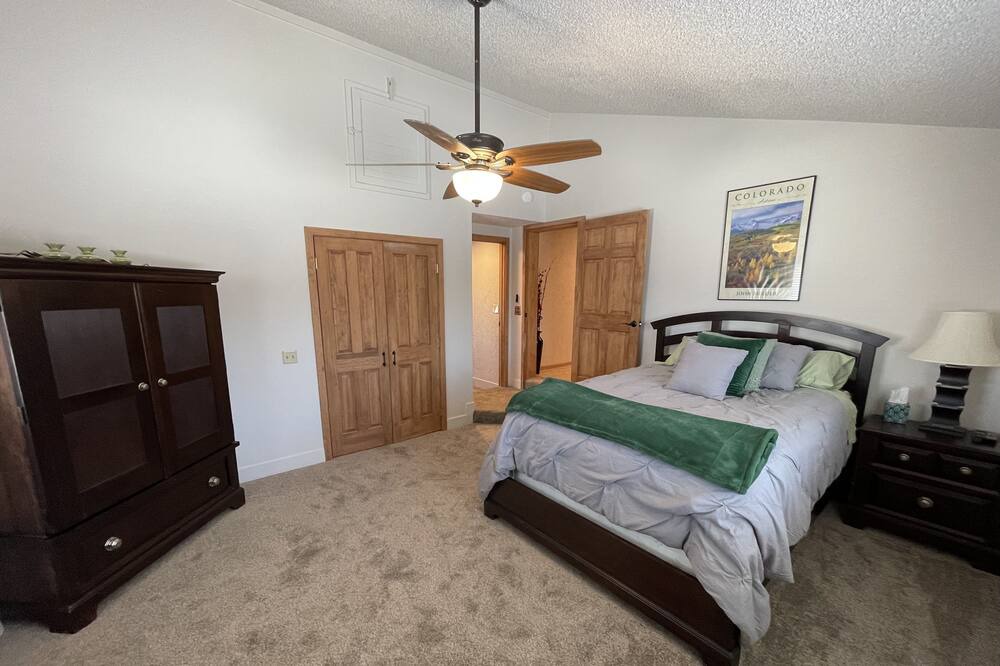 Photo of Bedroom in Mesa