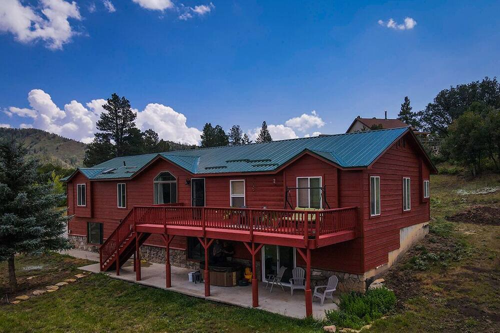 Photo of Outdoor in Forest Lakes