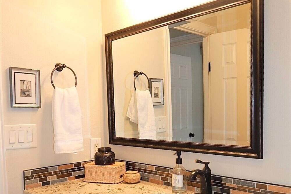 Photo of Bathroom in Forest Lakes