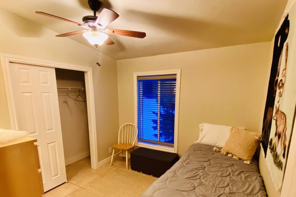 Photo of Bedroom in Forest Lakes