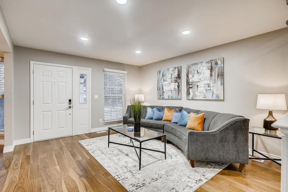 Photo of Livingroom in Littleton