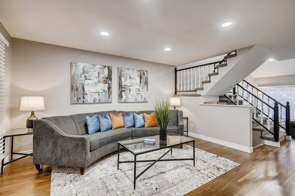Photo of Livingroom in Littleton
