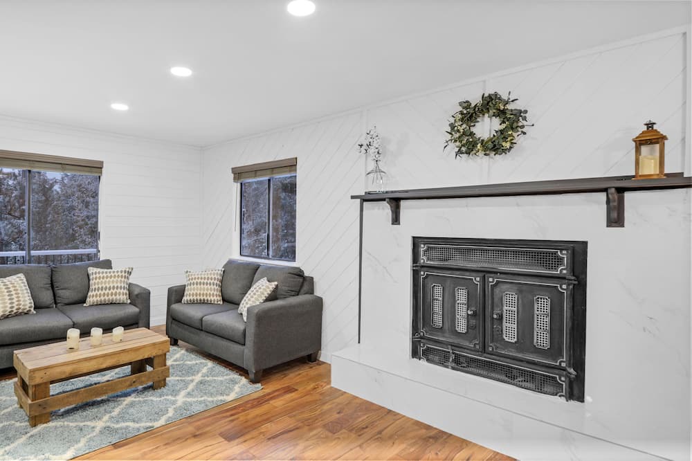 Photo of Livingroom in Doubleheader