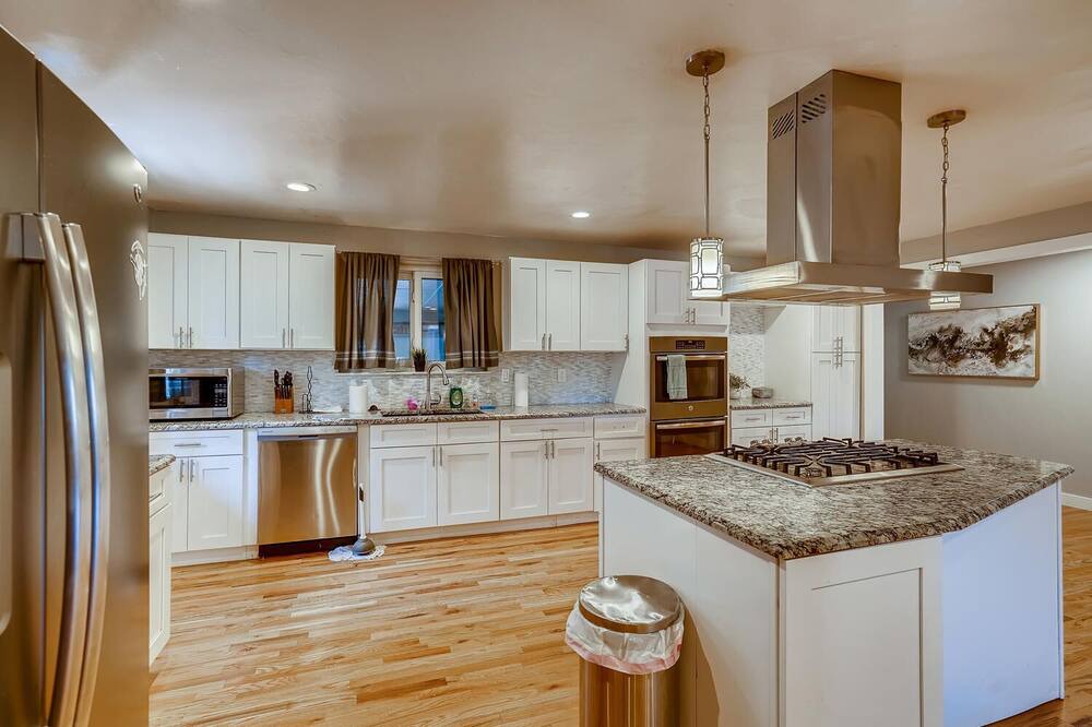 Photo of Kitchen in Barths