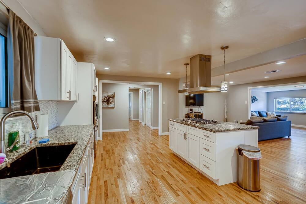 Photo of Kitchen in Barths