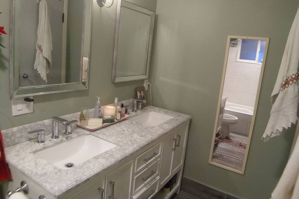 Photo of Bathroom in Wheat Ridge