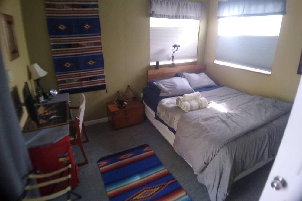 Photo of Bedroom in Wheat Ridge