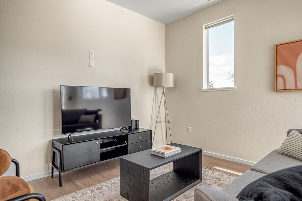 Photo of Livingroom in University Park